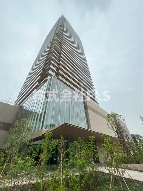 新宿区西新宿５丁目の賃貸マンションの外観