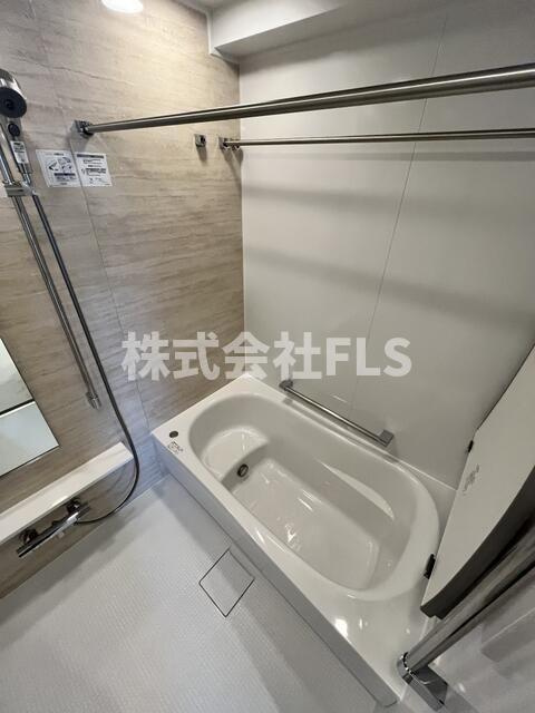 新宿区西新宿５丁目の賃貸マンションの浴室
