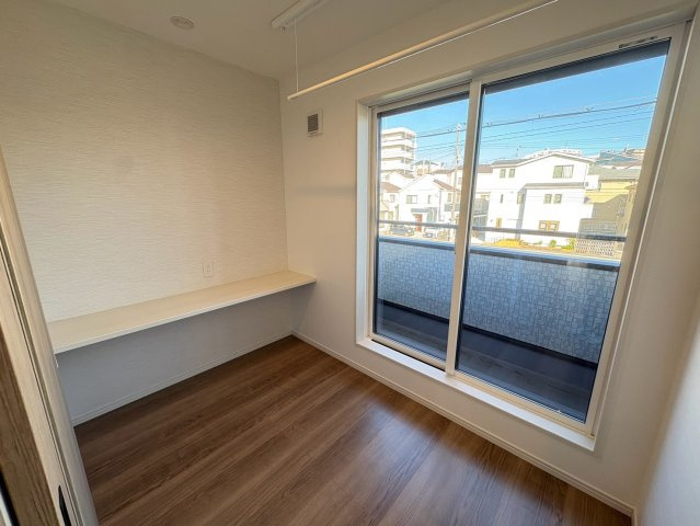 垂水区福田1丁目　新築戸建て　家具エアコン付販売のランドリースペース