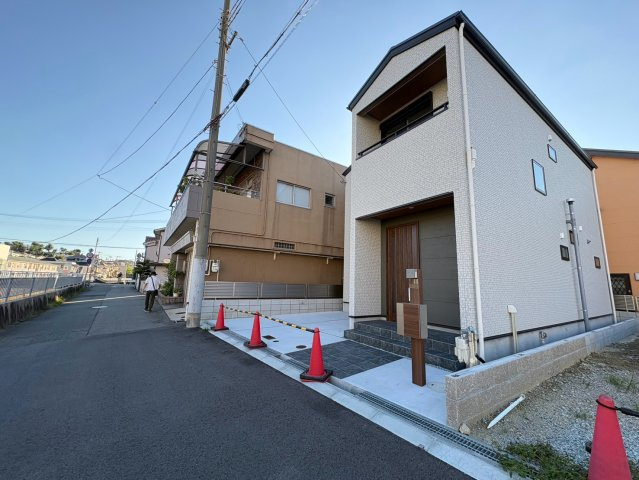 垂水区福田1丁目　新築戸建て　家具エアコン付販売の前面道路含む現地写真