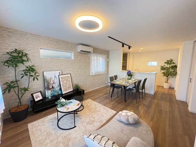 垂水区福田1丁目　新築戸建て　家具エアコン付販売の居間・リビング