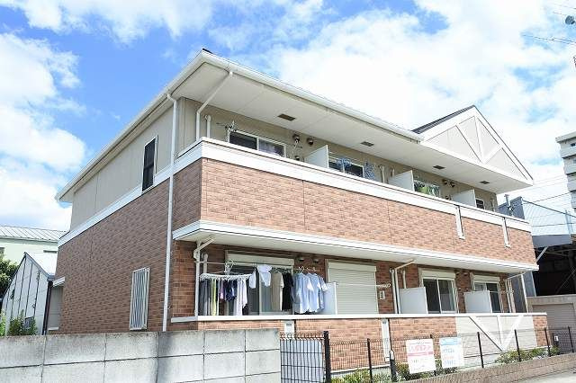 川口市弥平４丁目のアパート