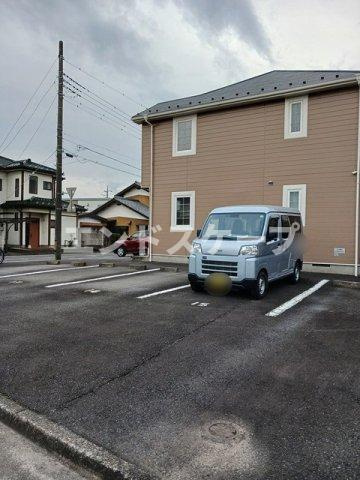 ルミエールＢの駐車場|高崎、前橋のお部屋探しはエンドスケープまで！お客様の理想お聞かせ下さい♪