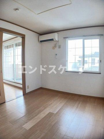 ルミエールＢの居間・リビング|高崎、前橋のお部屋探しはエンドスケープまで！お客様の理想お聞かせ下さい♪