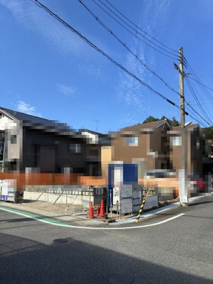 【前面道路含む現地写真】 | 大津市衣川3丁目8-1　新築戸建