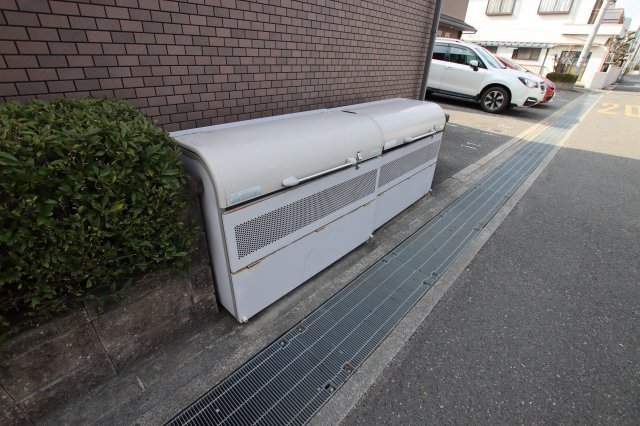 【その他共用部分】 | クレストコートB棟 | 敷地内ゴミ置き場