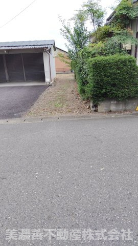 ６４６０１　岐阜市川部2丁目土地の外観