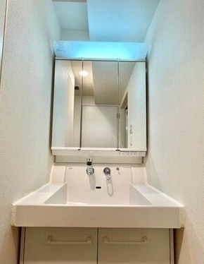 新宿区荒木町の賃貸マンションの洗面所
