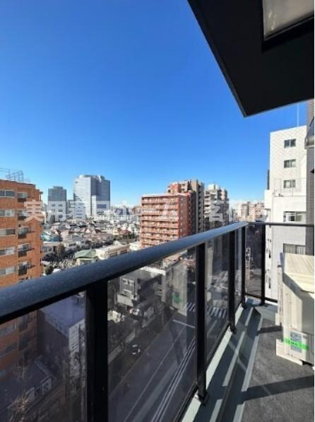 【バルコニー】