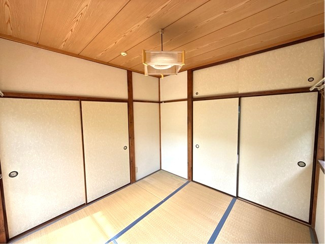 【和室】 | 岩崎貸家 | 南西向き和室4.5帖☆寝具をすっきり収納できるので和室は寝室にもオススメ☆