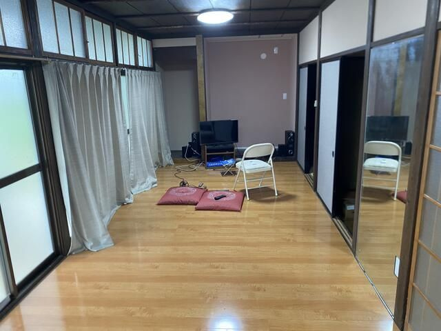 カナザワ貸住宅の居間・リビング