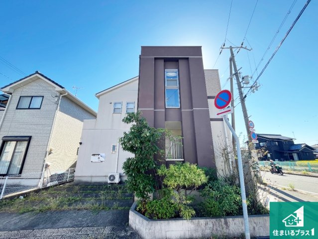 加古川市平岡町一色西　中古一戸建ての外観|お客様に長く安心して住んでいだだける事にこだわった家づくり！住んでからのアフターサービスにもしっかりと取り組んでいます！