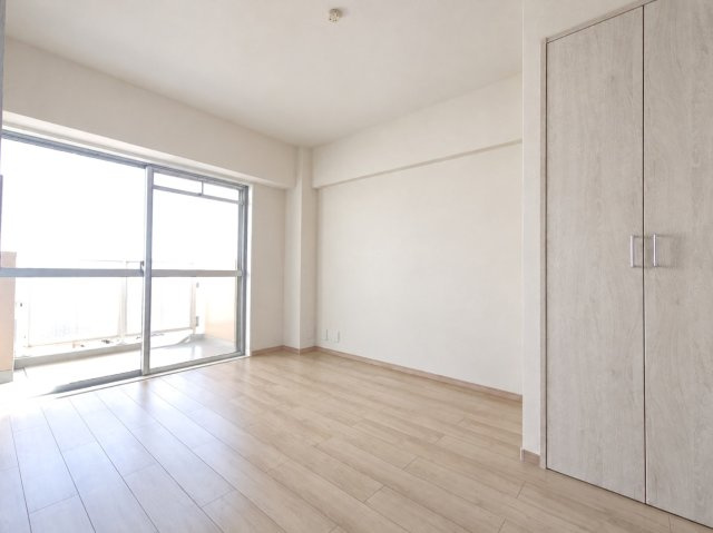 リフォーム完了で即入居可☆リビング２４帖☆京都タワー望む☆メガロコープ西陣Ａ棟の洋室|洋室