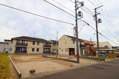 【前面道路含む現地写真】 | Blooming　Garden　西中央3丁目　2号棟