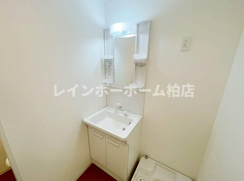 特典：仲介手数料が無料です!!の独立洗面台|同施工。参考写真。