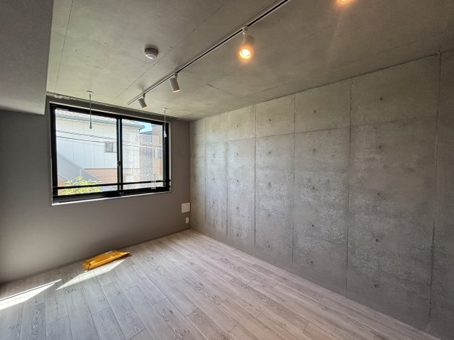 GENOVIA大森町の洋室|★奇数階・偶数階で木材や壁の色が異なります。
