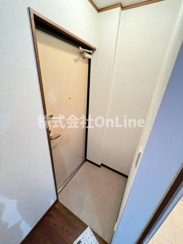 プチハイム栄町の玄関