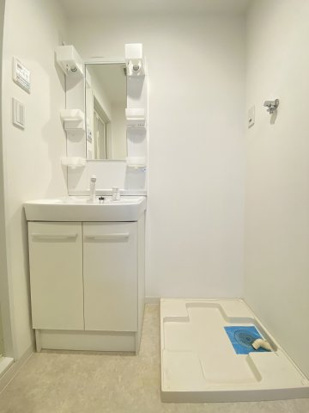所沢市くすのき台3丁目マンションの独立洗面台