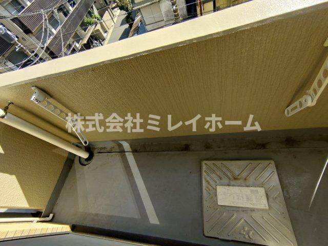 Ｊ－ＣＲＥＳＴ羽田のバルコニー