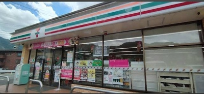 【周辺】 | ドゥジェム | セブンイレブン畑賀2丁目店まで500m