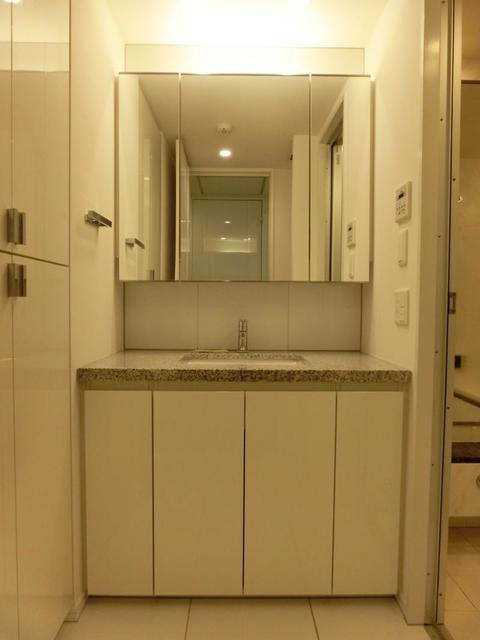 ＴＨＥ　ＲＯＰＰＯＮＧＩ　ＴＯＫＹＯ　ＣＬＵＢ　ＲＥＳＩＤＥＮＣＥの洗面所|※写真は同タイプ住戸です。