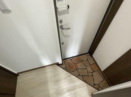 アルーム大和田の玄関