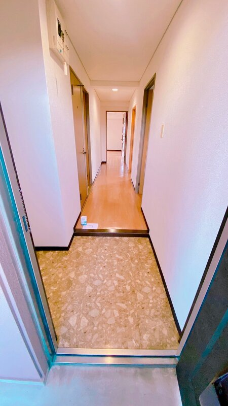 シティ・ライフ山下通の玄関
