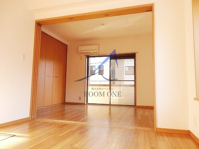 セゾンベルローズの居間・リビング|洋室のお部屋です。