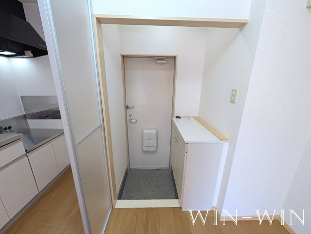 ペアハイツ三鷹 Aの玄関|イメージ（同建物内別部屋の写真です）