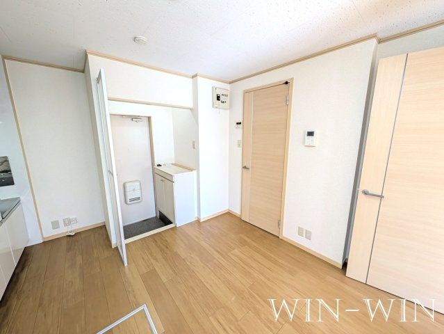 ペアハイツ三鷹 Aの居間・リビング|イメージ（同建物内別部屋の写真です）