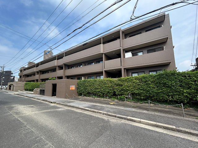 ユニーブル鹿山の外観