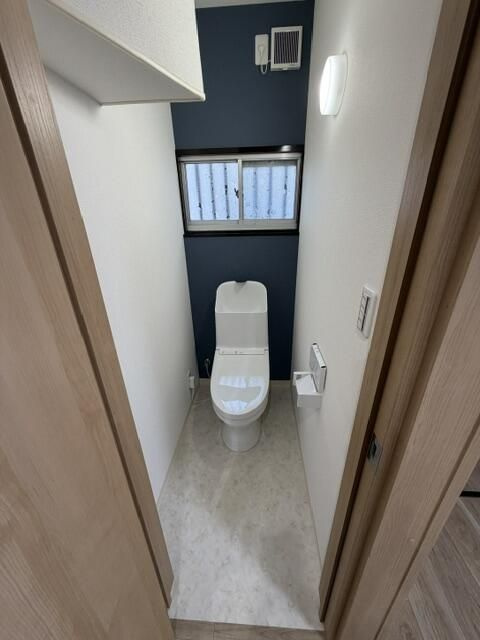 栗原戸建のトイレ