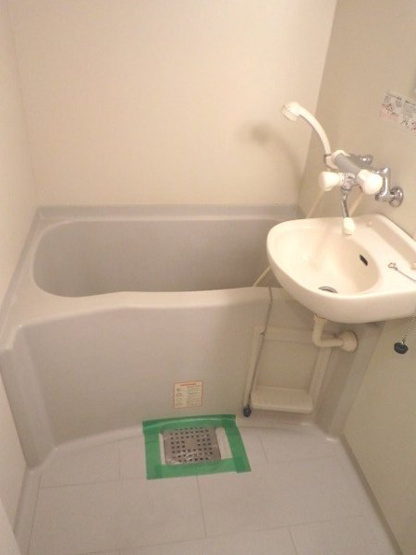 【浴室】 | 新品家具付きマンション方南1(KaGood東京)