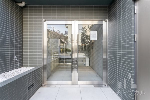 B City 高田馬場 alivieのエントランス