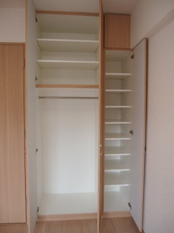 ルーブル多摩川九番館の収納