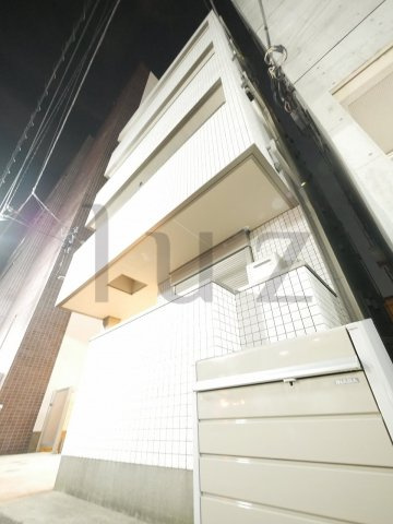 ラフィネ横浜の外観