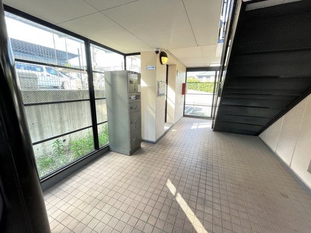 チャームテラス222Eのエントランス