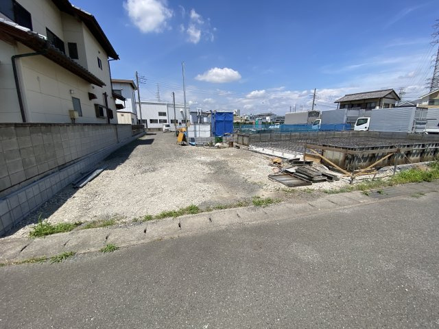 新築　高崎倉賀野町3区画　3号棟の駐車場|現地写真　駐車スペースは建物南側に2台分可能です！