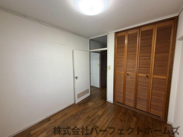 グリーンヒル光善寺住宅第15棟の洋室|落ち着いた色調の洋室です