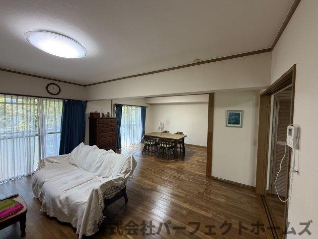 【居間・リビング】の画像