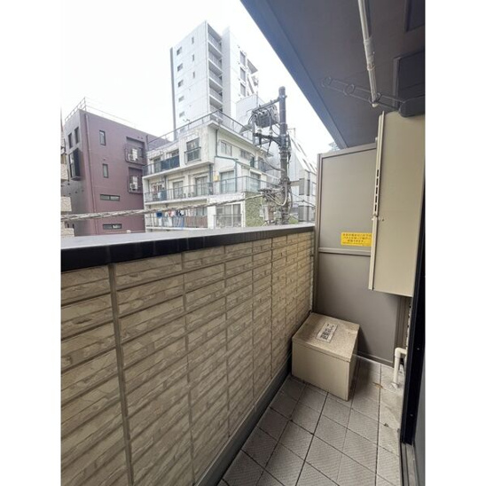 【バルコニー】ラ・グロワール新宿  