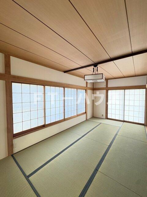 新栄戸建の内装