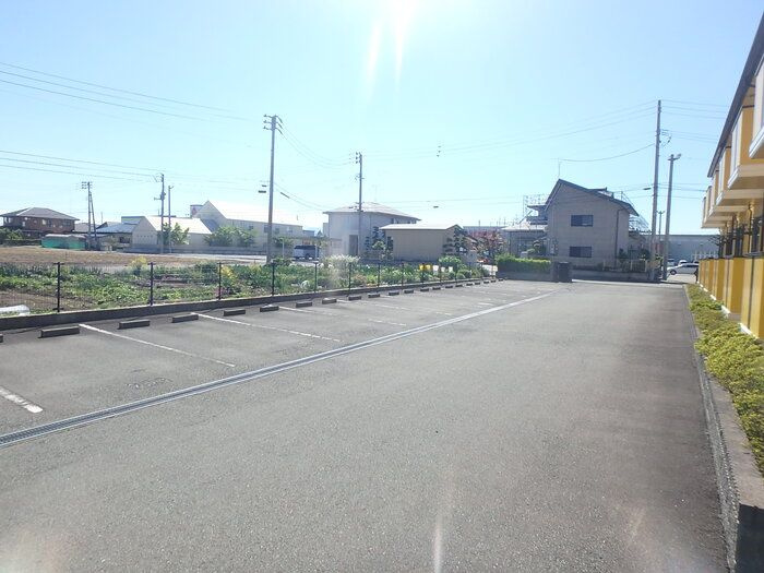 さくらヒルズの駐車場