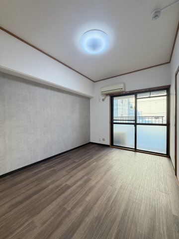 エスタイル北堀江の居間・リビング