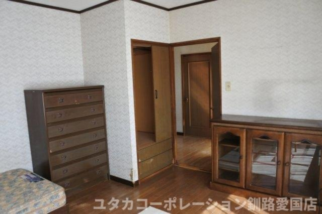 【洋室】 | 駒場町9番16、17売家