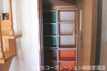 【収納】 | 駒場町9番16、17売家 | 階段横収納部屋♪
