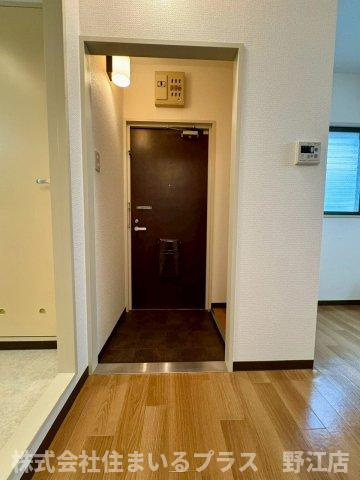 クリアポート福本の玄関