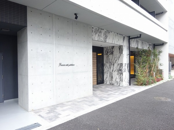 ＧＥＮＯＶＩＡ西横浜のエントランス