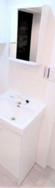 【洗面所】 | THE ROOMʼS大森町駅前 | 使いやすい独立洗面台です。