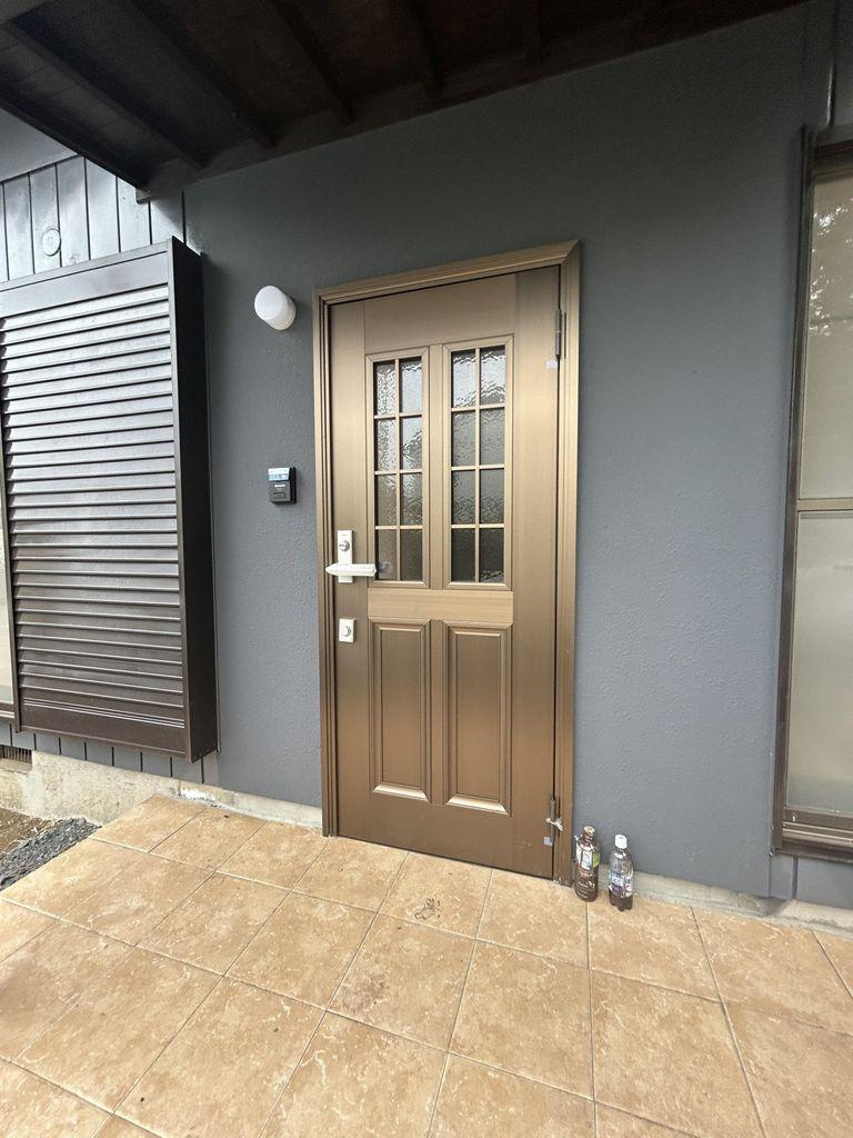 小山市間々田　中古戸建　敷地45.9坪の玄関